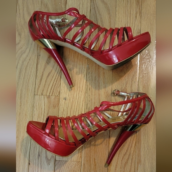 Bebe 8m Red Patten leather heal - Picture 4 of 5